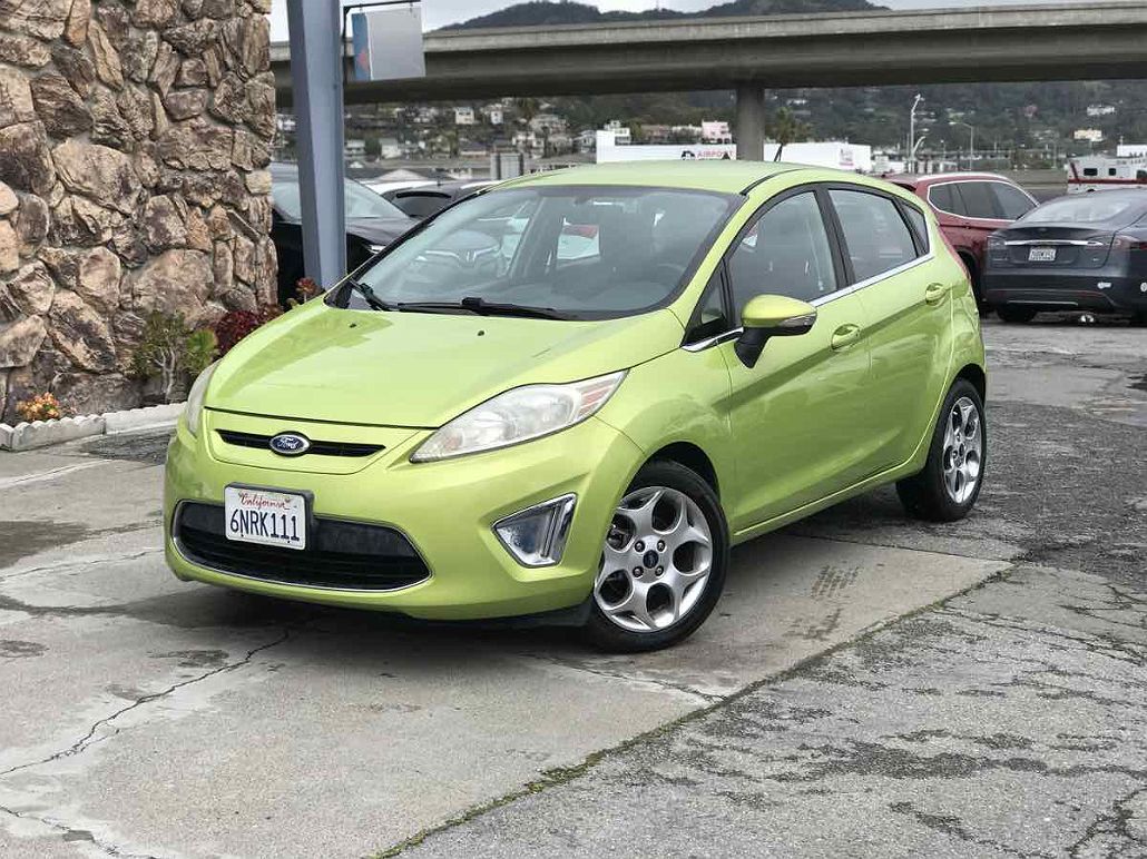 2011 Ford Fiesta SES image 2