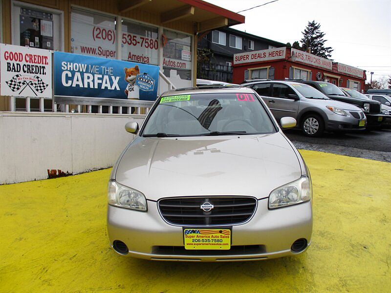 2001 Nissan Maxima GLE image 3