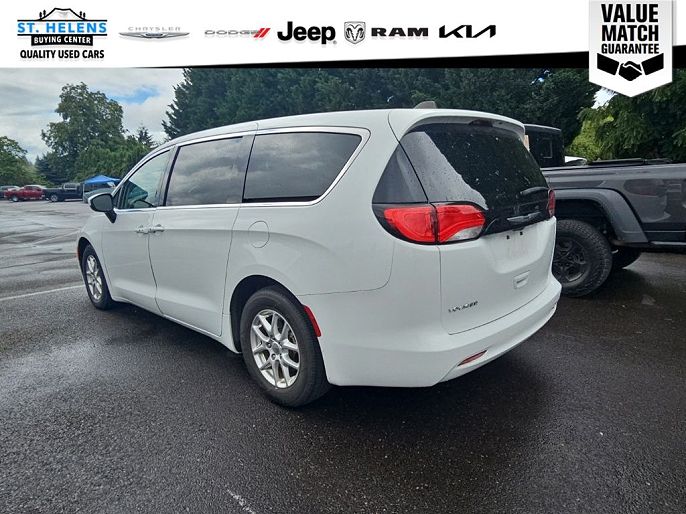 2023 Chrysler Voyager