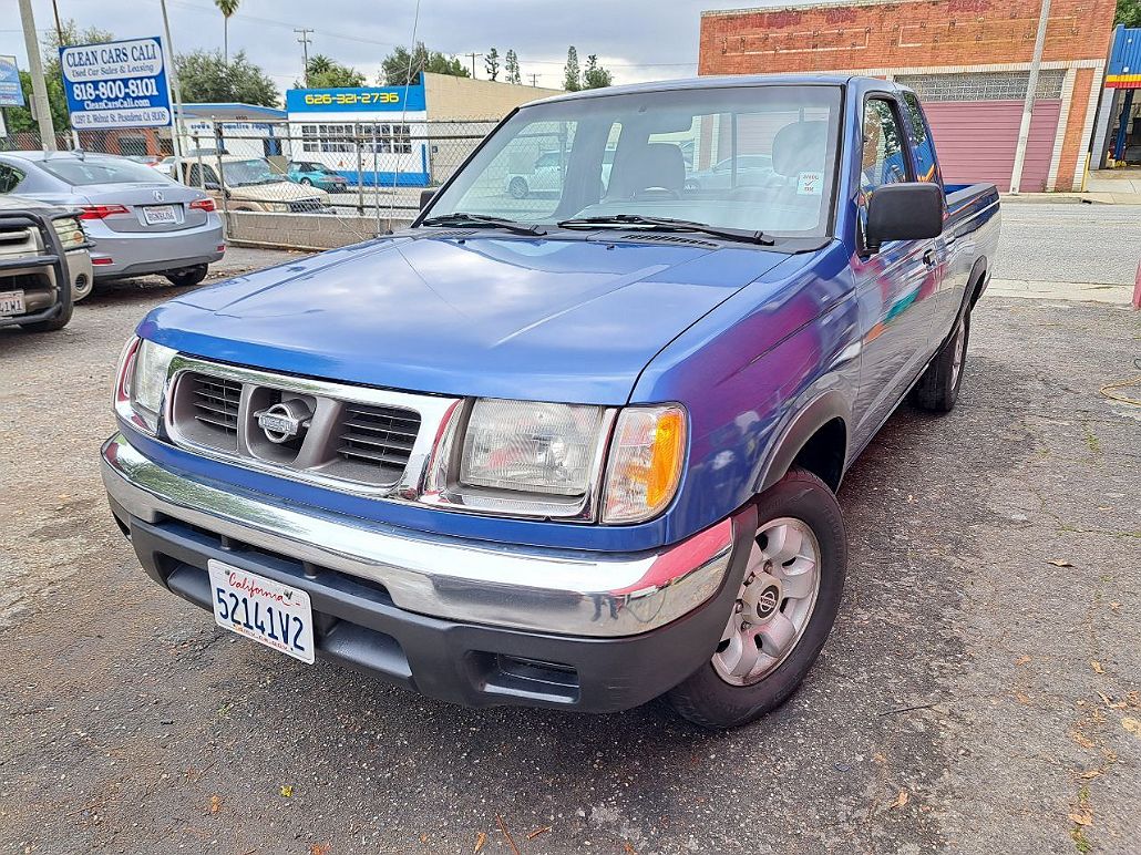 1998 Nissan Frontier XE image 2