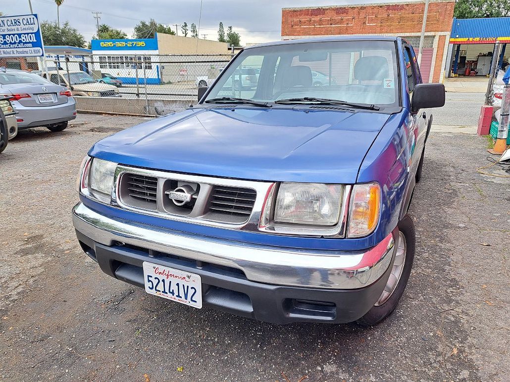 1998 Nissan Frontier XE image 3