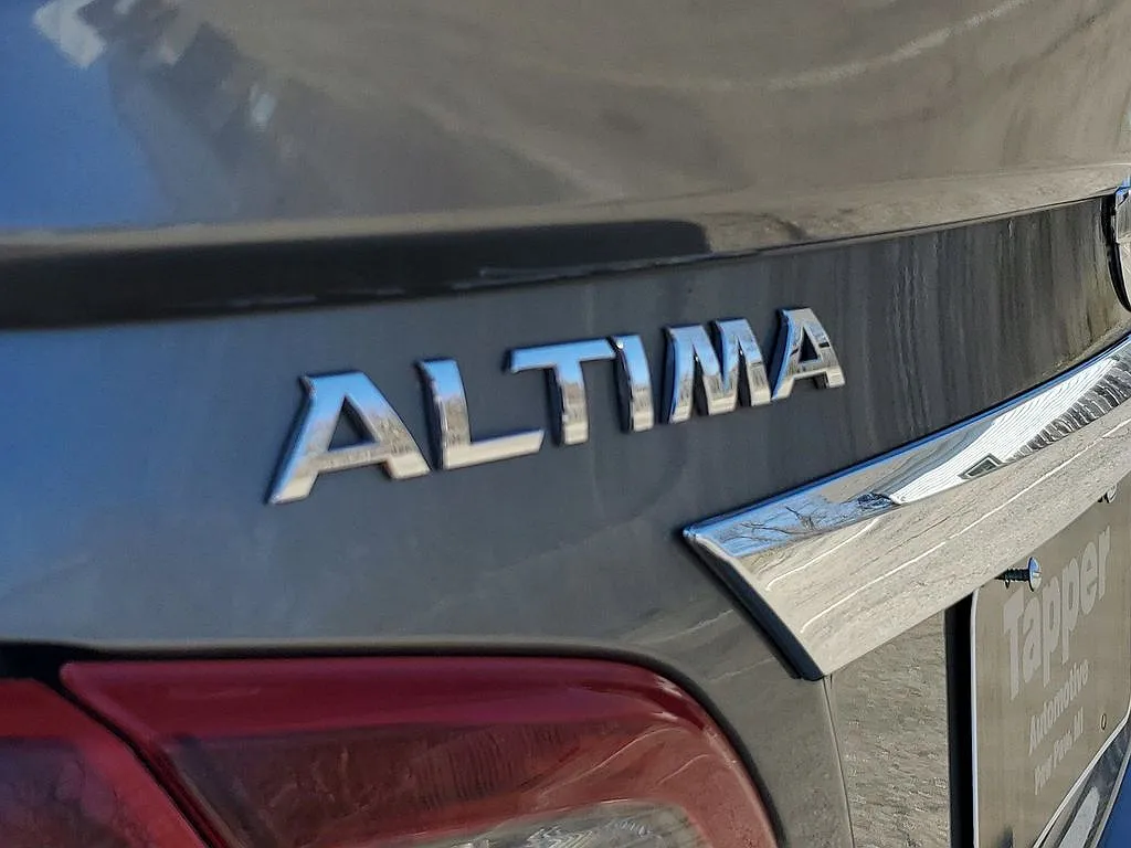 2018 Nissan Altima SR image 5