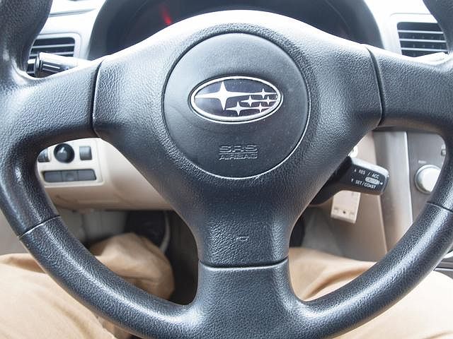 2007 Subaru Legacy null image 8