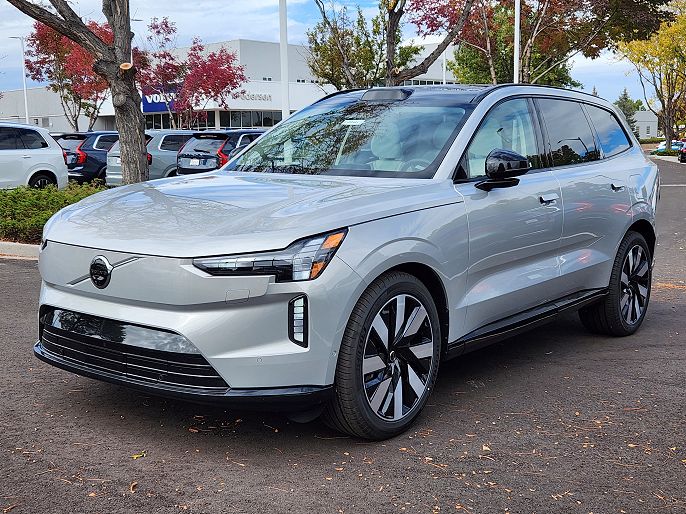 2025 Volvo EX90
