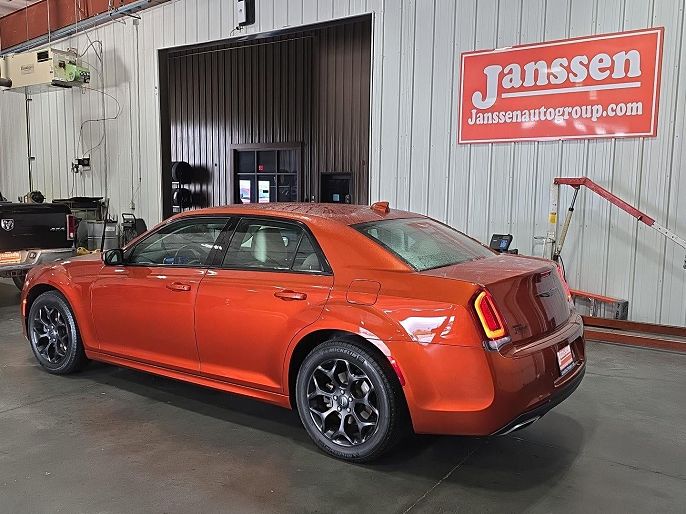 2021 Chrysler 300