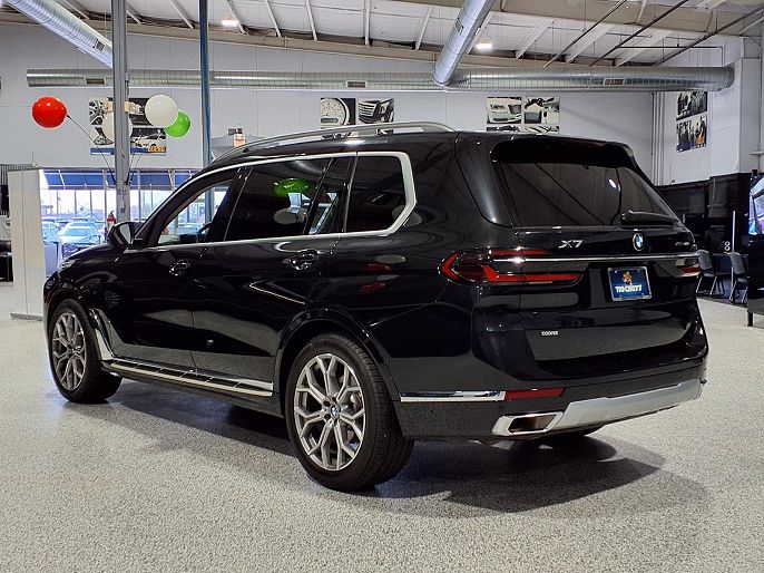 2024 BMW X7