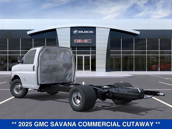 2025 GMC Savana