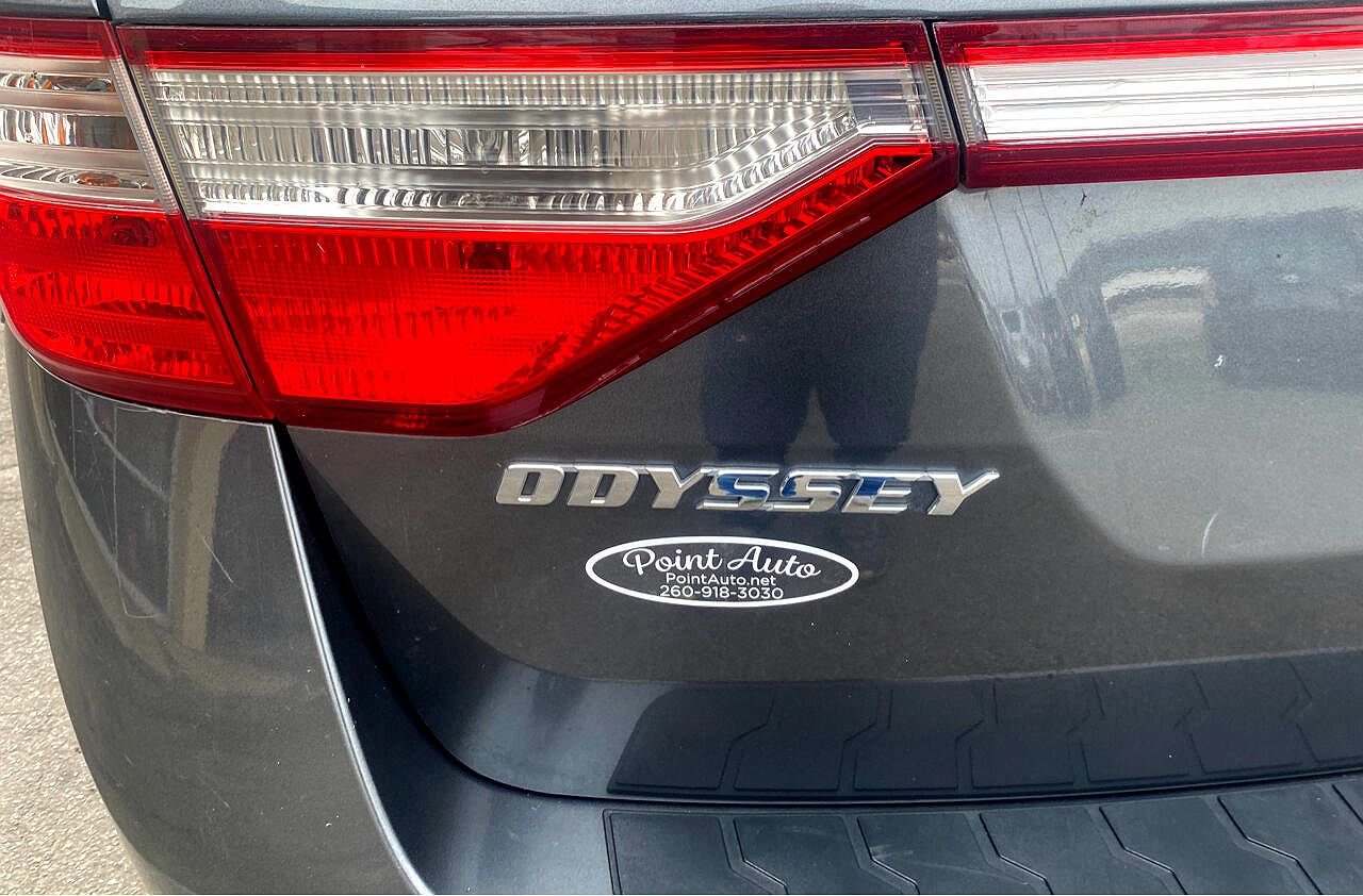 2012 Honda Odyssey Touring image 9