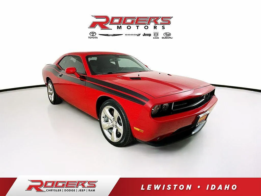 2014 Dodge Challenger R/T image 0