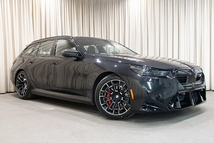 2025 BMW M5