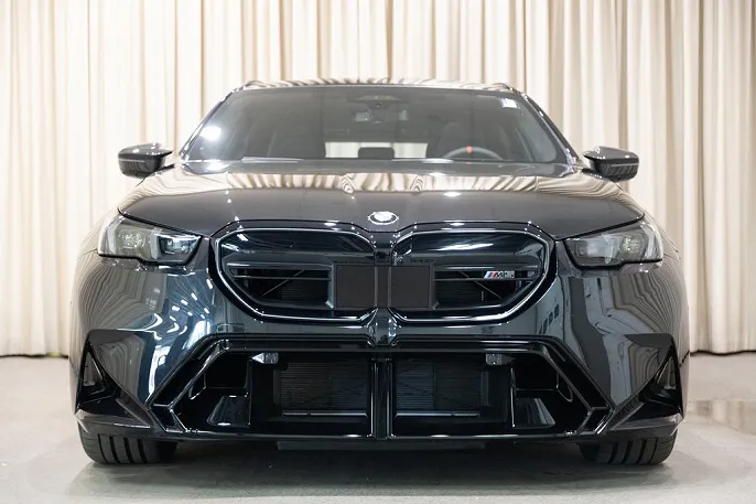 2025 BMW M5