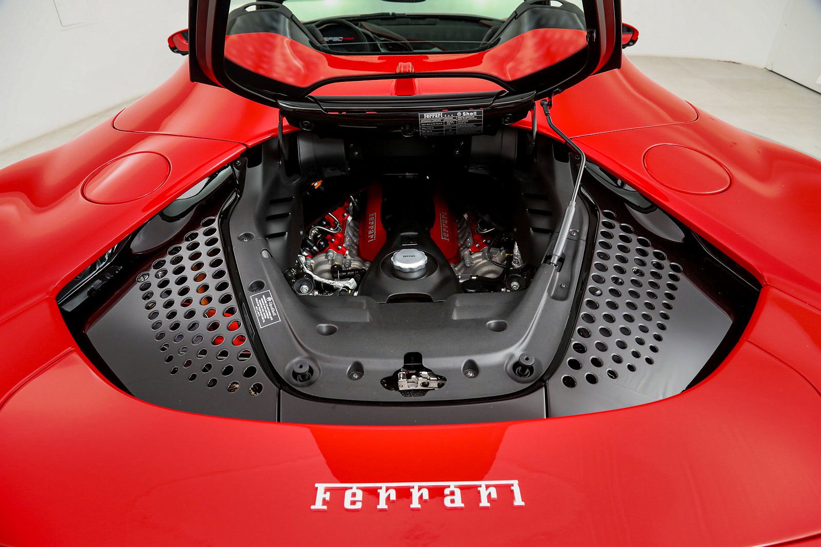 2023 Ferrari SF90 Spider image 33