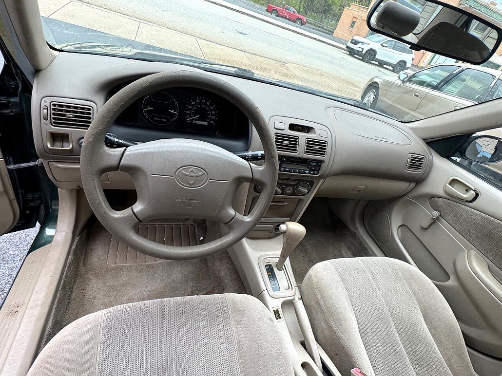 2001 Toyota Corolla CE image 5