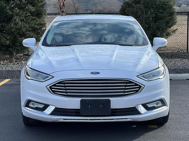 2017 Ford Fusion SE image 2