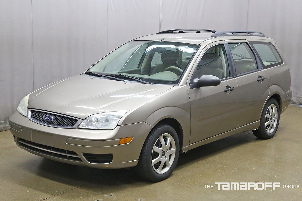 2005 Ford Focus null image 15