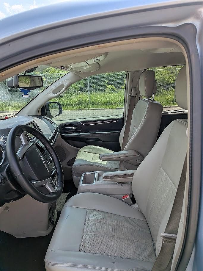 2013 Chrysler Town & Country