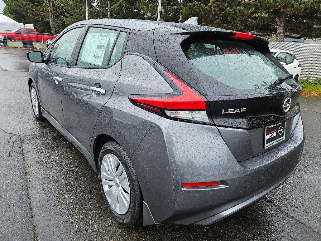 2024 Nissan Leaf S image 4
