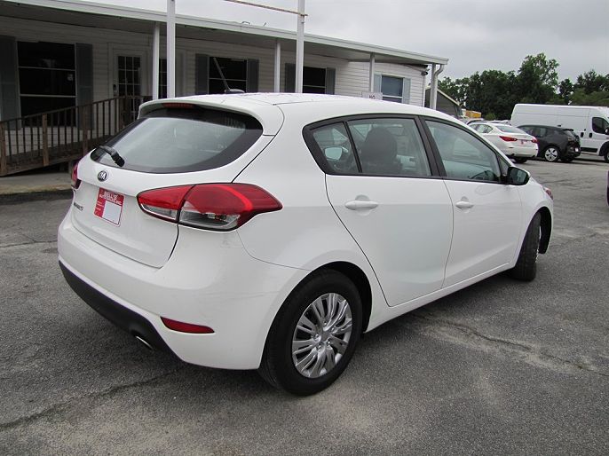2017 Kia Forte5