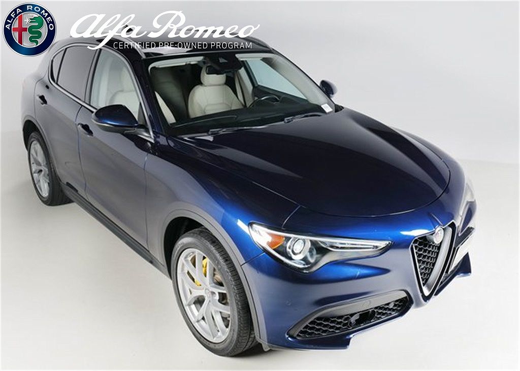 2019 Alfa Romeo Stelvio Ti image 3