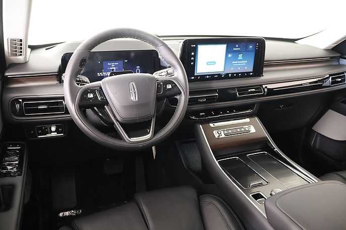 2027 Lincoln Aviator