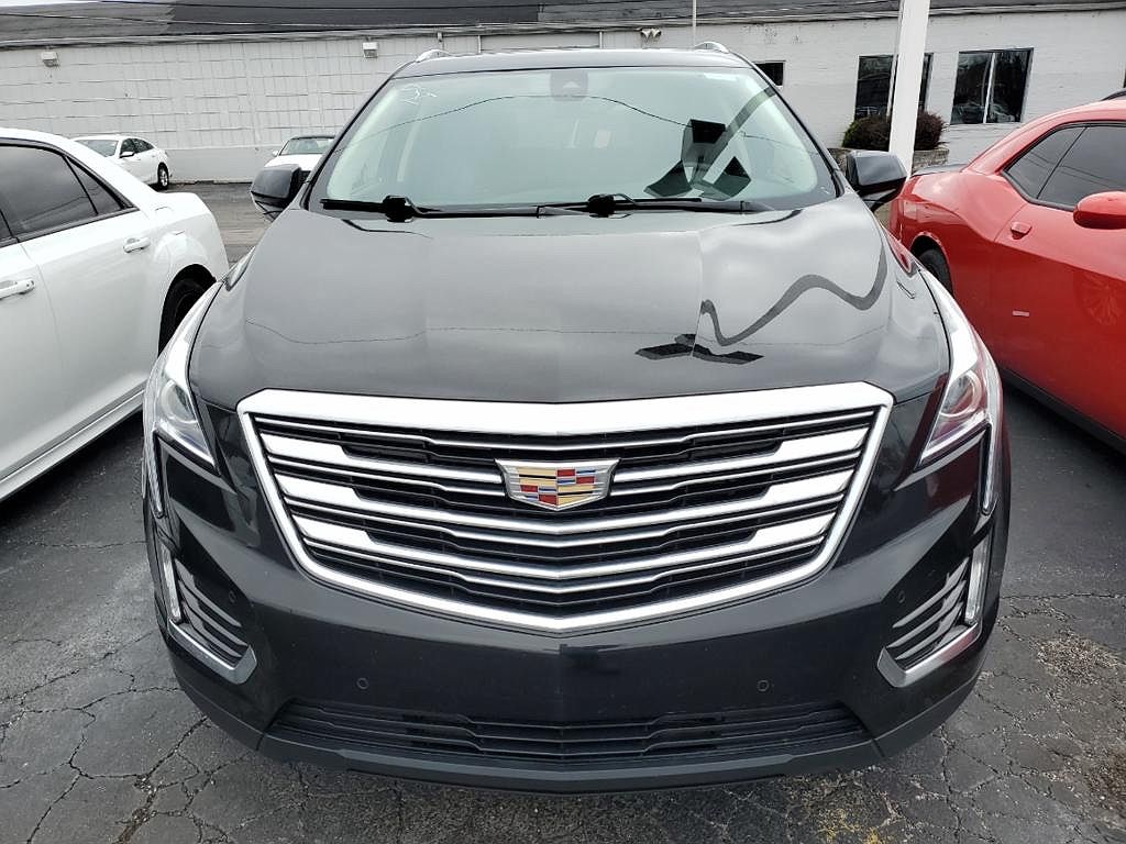 2019 Cadillac XT5 Luxury image 2