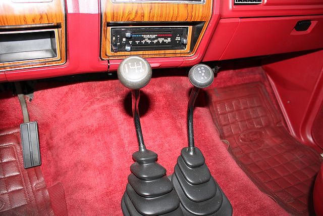 1981 Ford Bronco null image 27