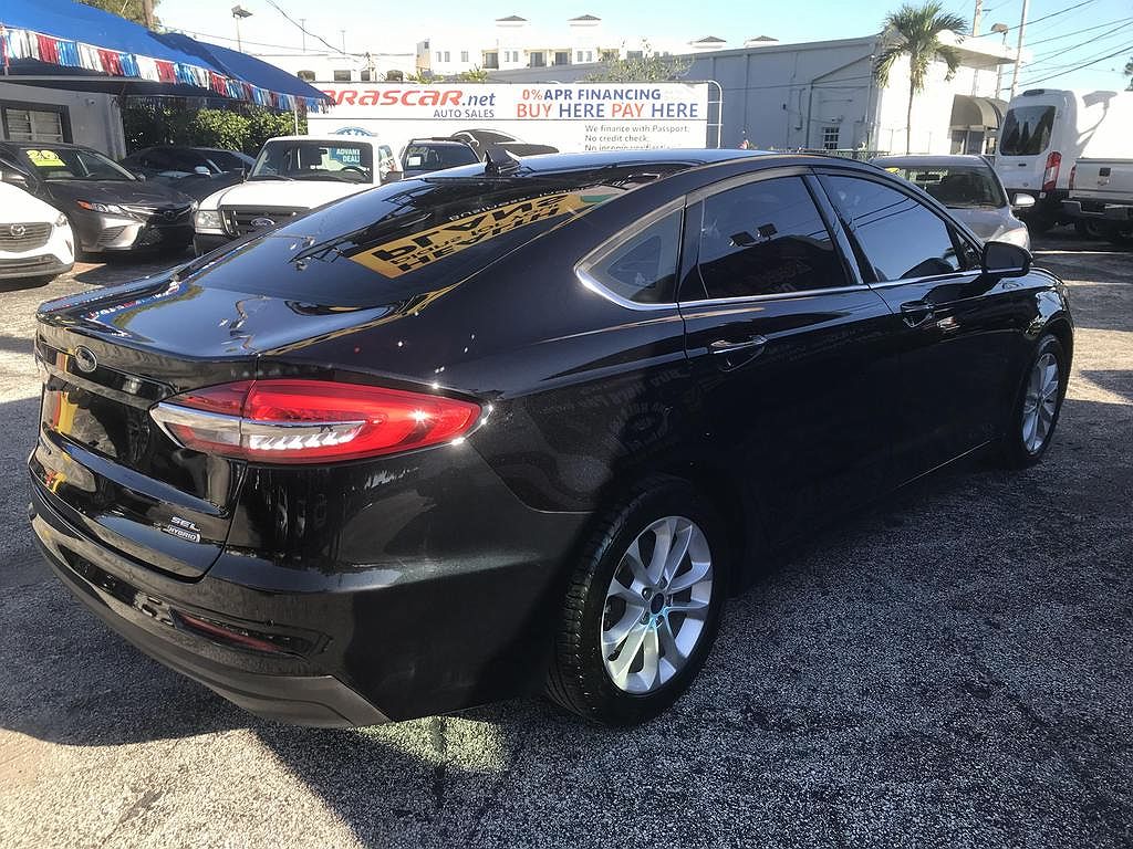 2020 Ford Fusion SEL image 2