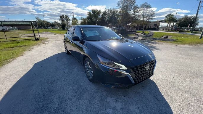 2025 Nissan Altima