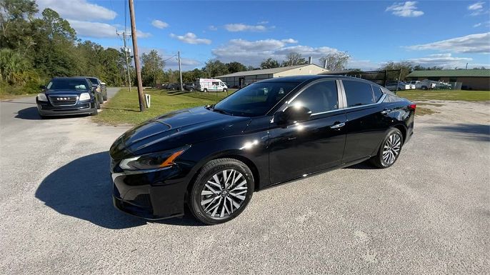 2025 Nissan Altima