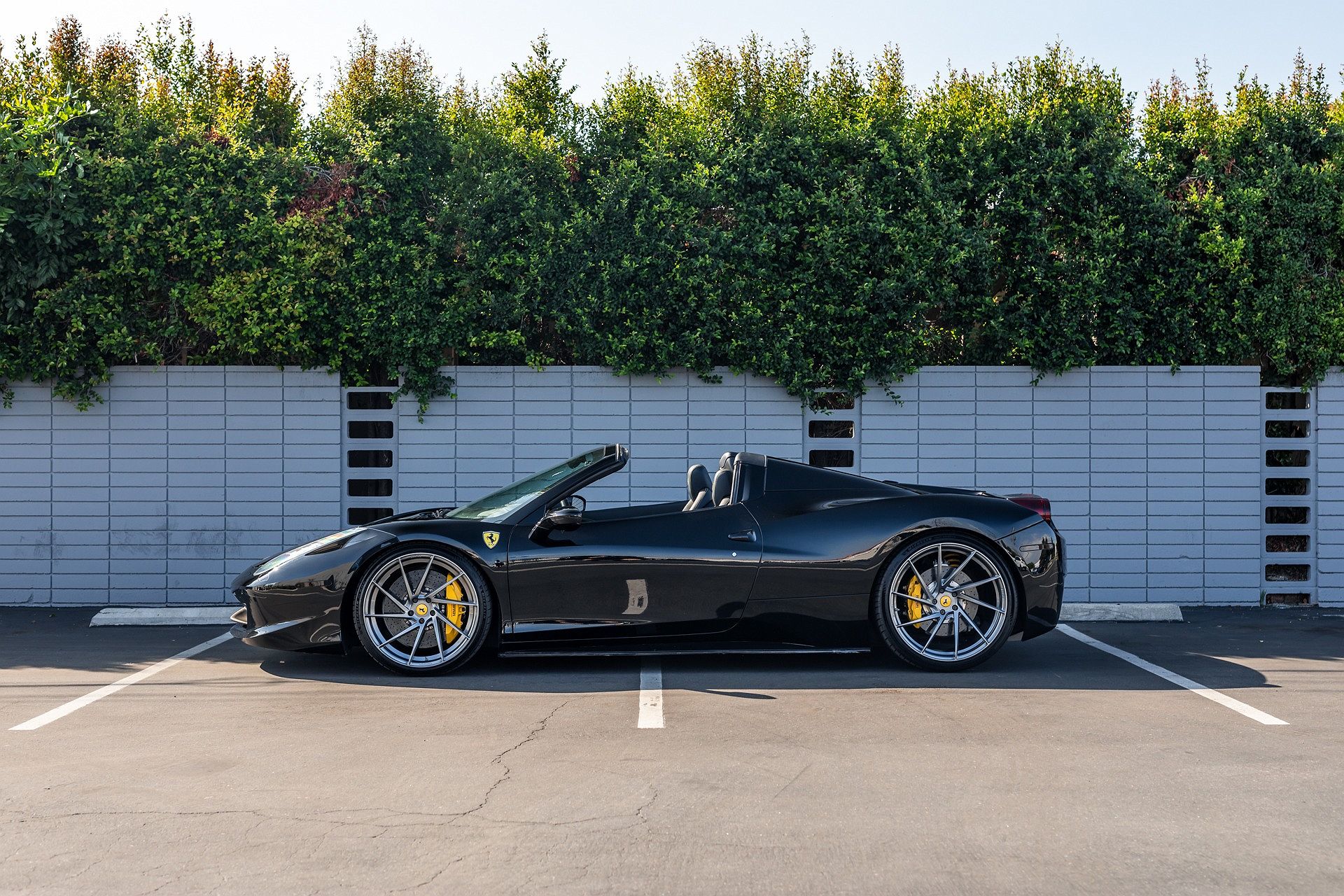 2014 Ferrari 458 null image 21