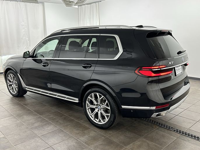 2024 BMW X7