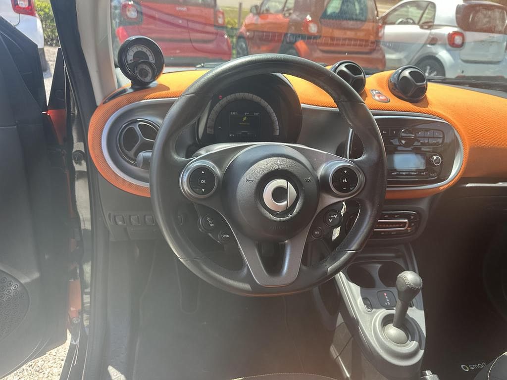 2016 Smart Fortwo Passion image 14