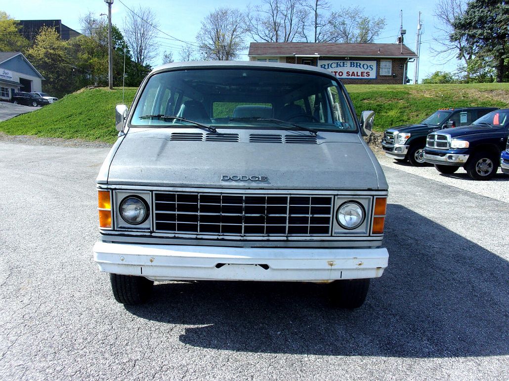 1985 Dodge Ram Wagon B350 image 1