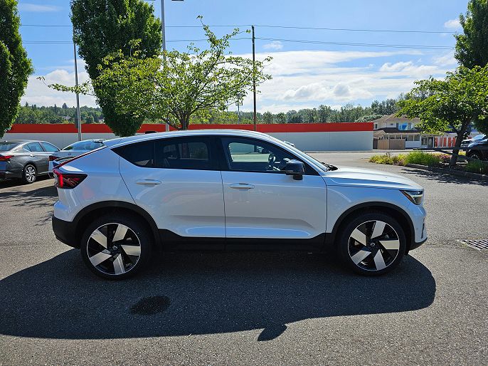 2023 Volvo C40