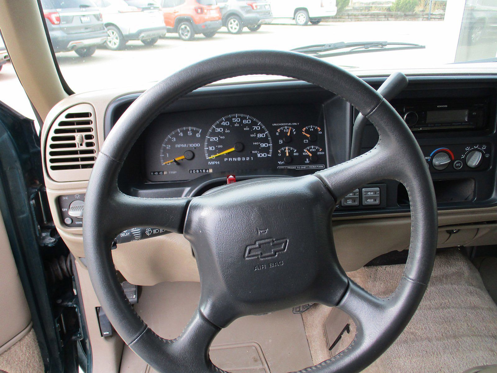 1999 Chevrolet Tahoe LS image 13
