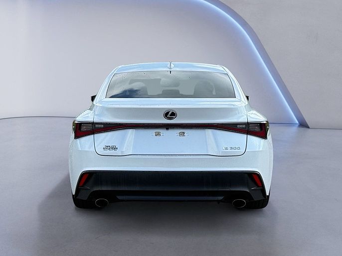 2021 Lexus IS