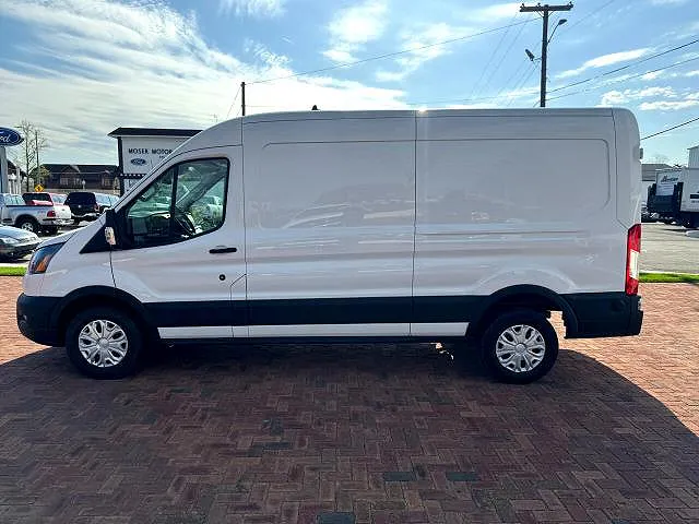 2022 Ford E-Transit