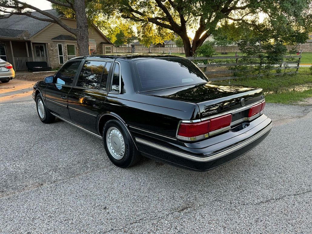 1992 Lincoln Continental Executive image 4