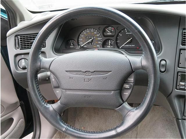 1996 Ford Thunderbird LX image 8