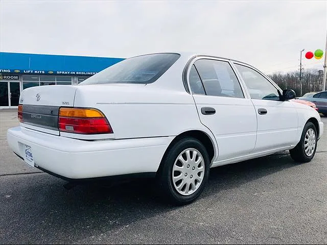 1994 Toyota Corolla Standard image 3