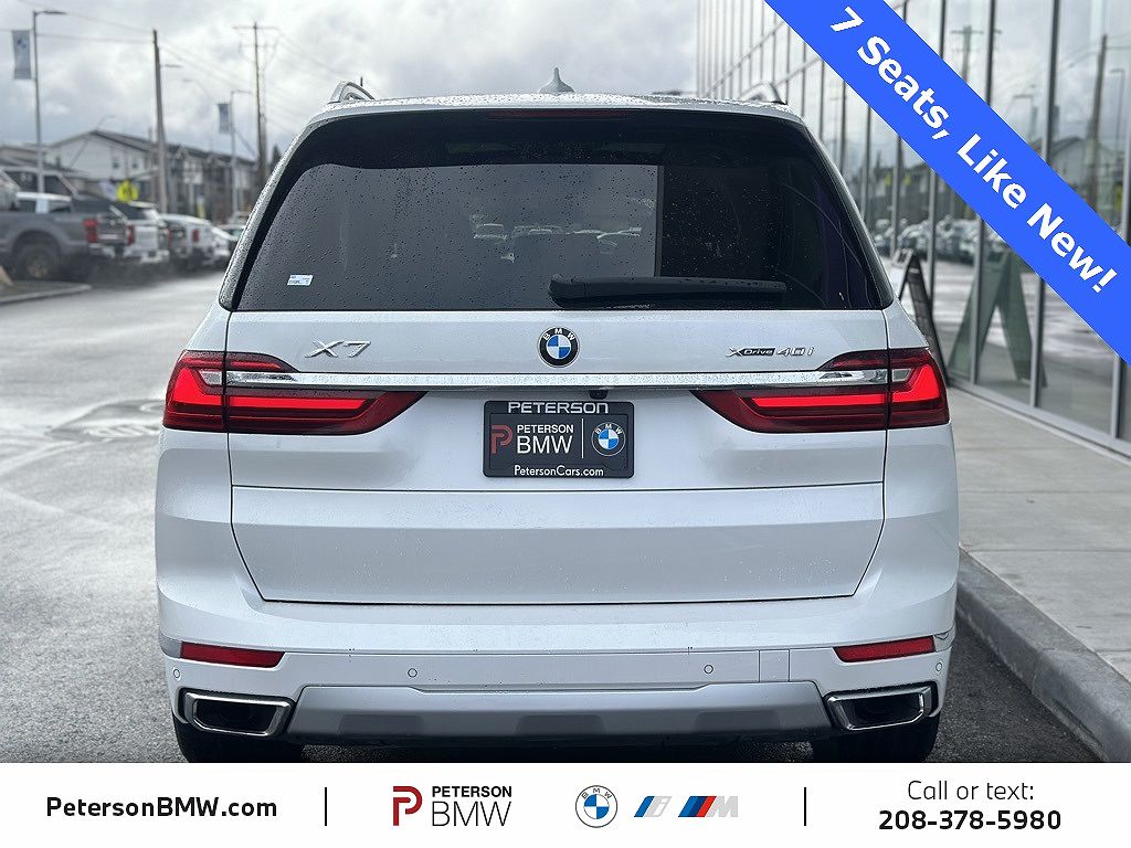 2022 BMW X7 xDrive40i image 3