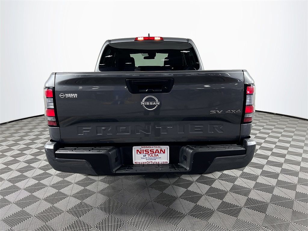 2023 Nissan Frontier SV image 5