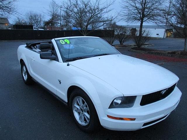2009 Ford Mustang null image 0