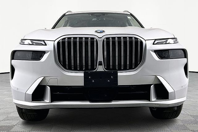 2025 BMW X7