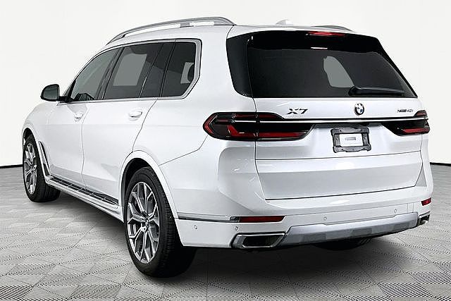 2025 BMW X7