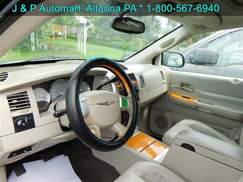 2007 Chrysler Aspen Limited Edition image 4
