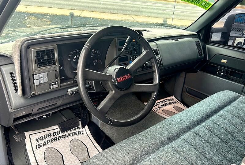 1989 Chevrolet C/K 3500 null image 4
