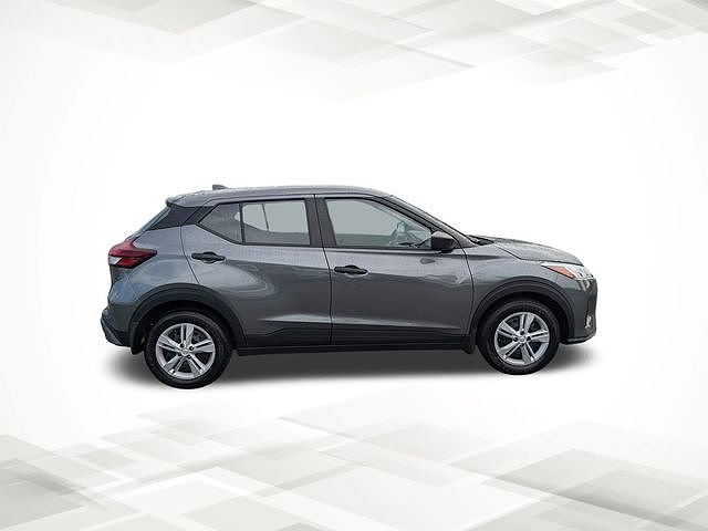 2025 Nissan Kicks