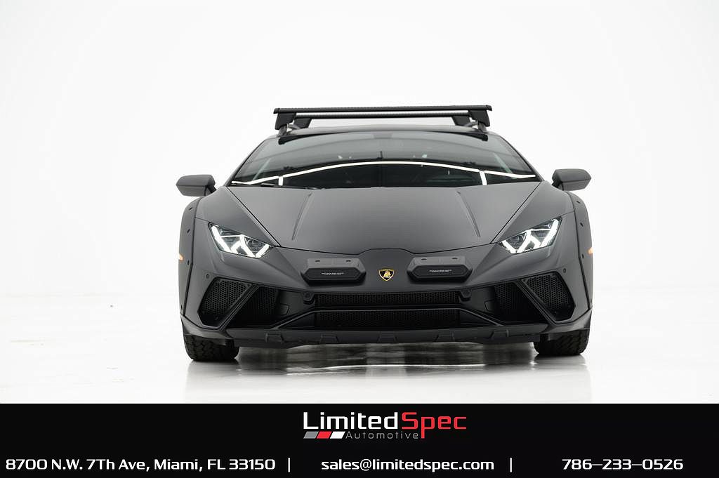 2024 Lamborghini Huracan Sterrato image 1