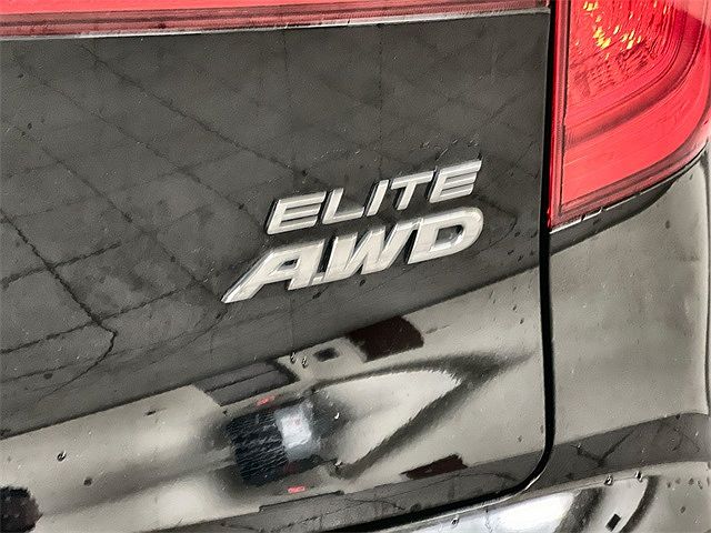 2018 Honda Pilot Elite image 4